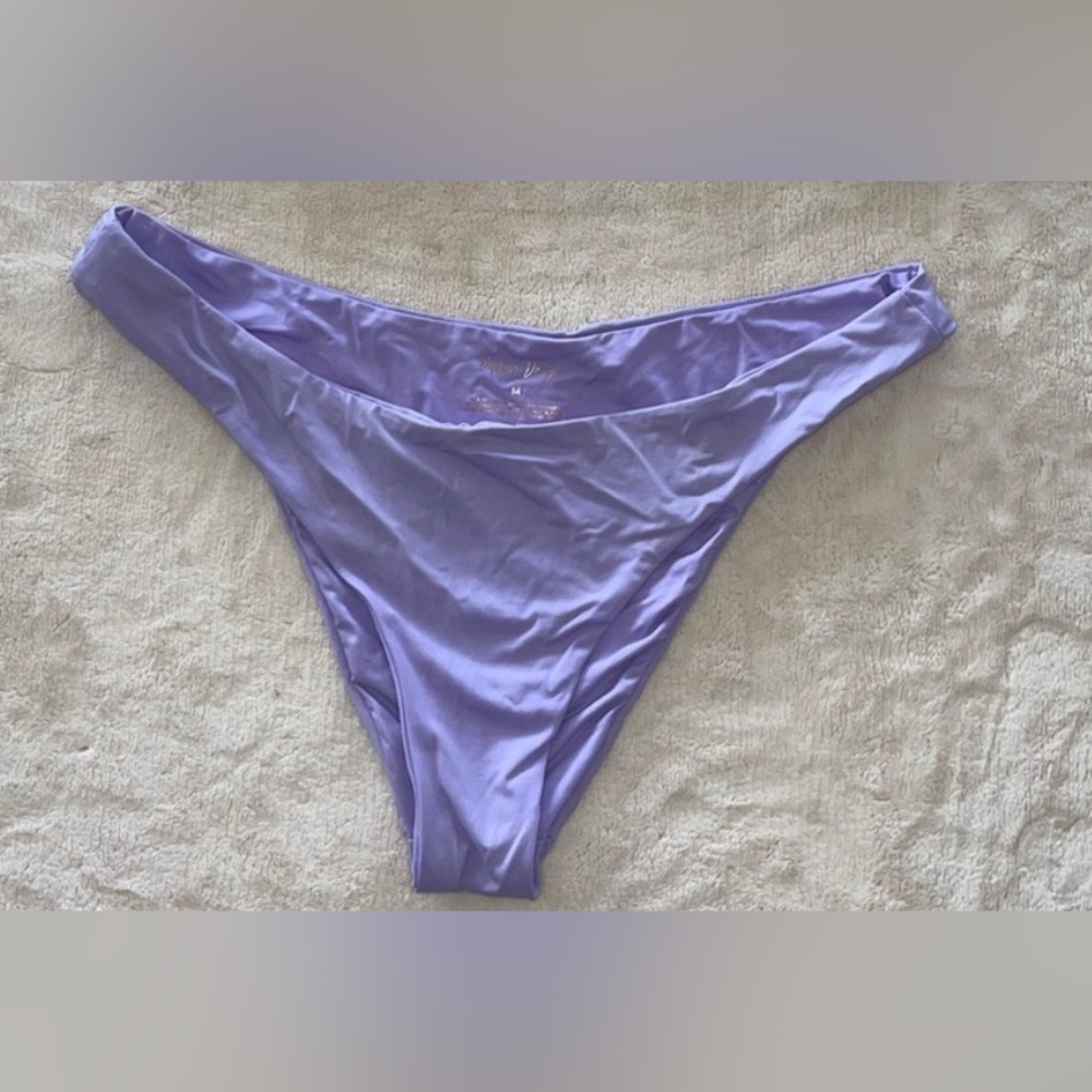 Dippin' Daisy's Nocturnal Bottom Amethyst Medium
